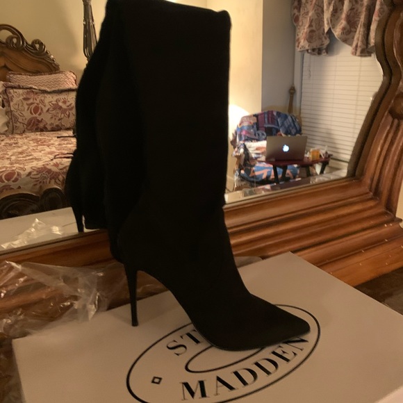 Steve Madden Black Suede Knee Boot Size 8.5